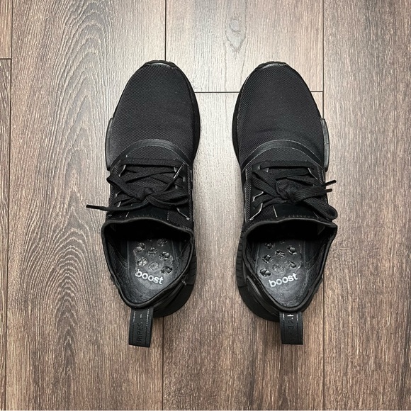 Black Adidas NMD in size 9.5 Great Condition - Picture 2 of 7
